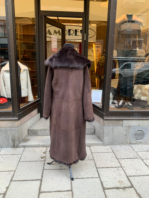 Amoress Fia - long Tuscan lamb coat