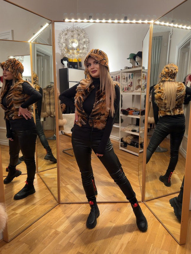 Amoress Tess Vest, Short