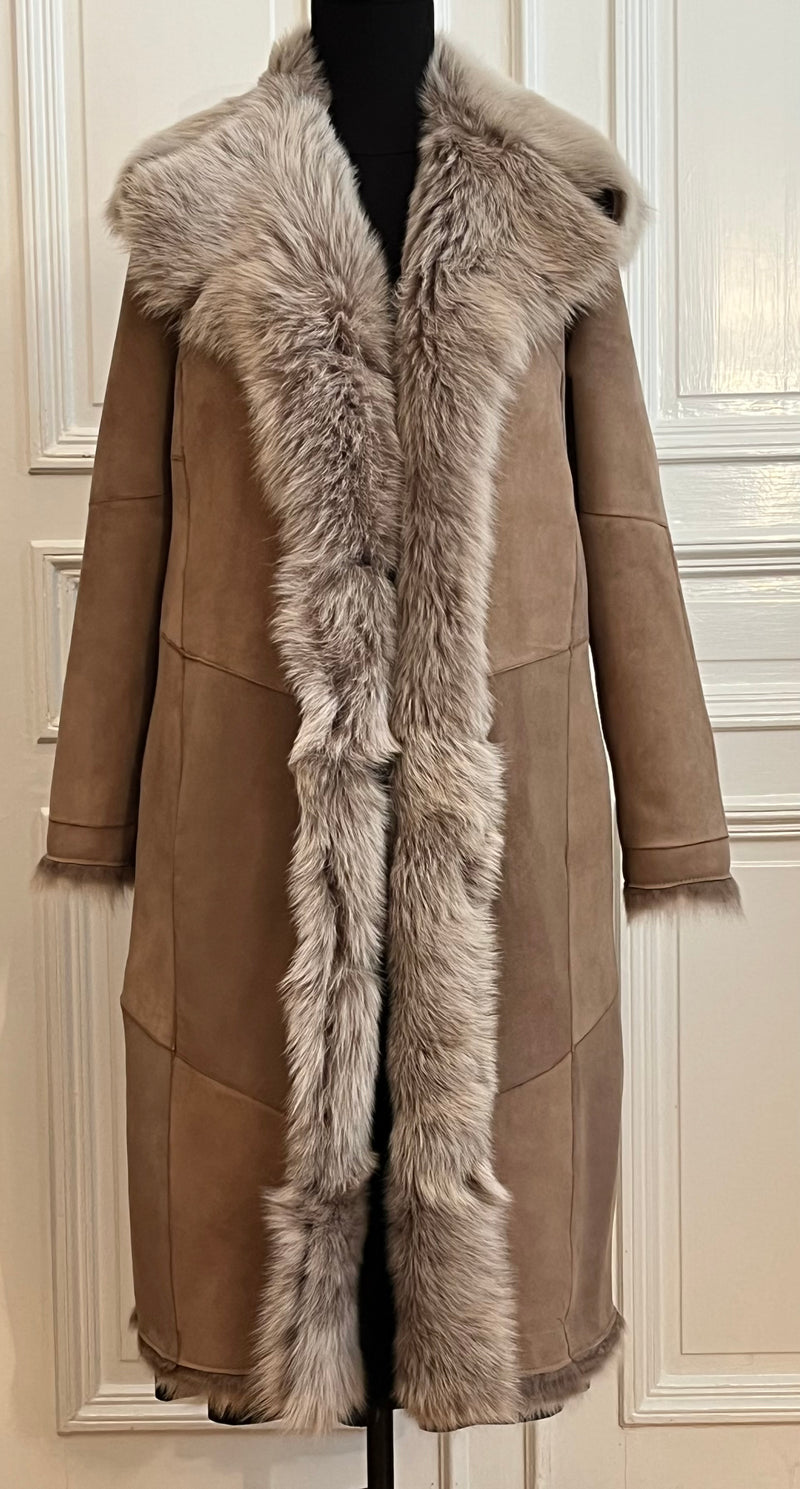 Amoress Fia - long Tuscan lamb coat