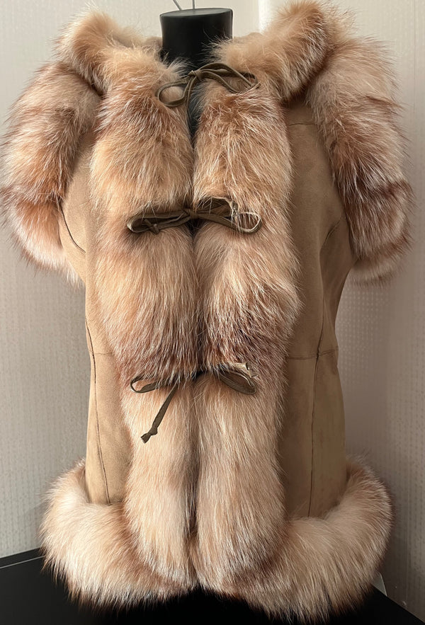 Amoress Parisia vest long - Only 2 left