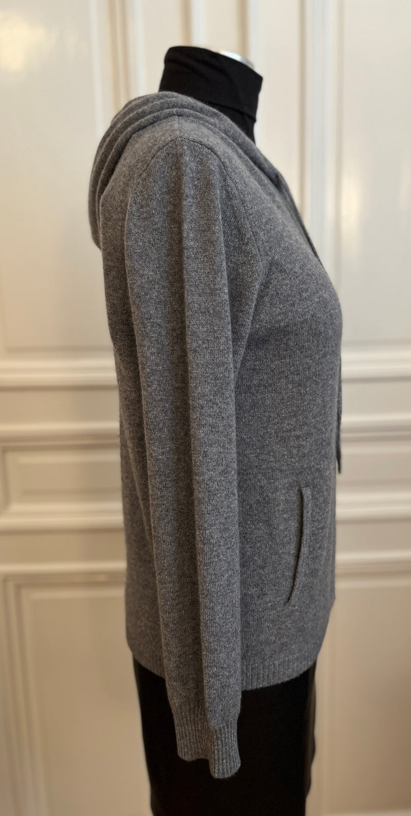 Cashmere cardigan in 100% cashmere