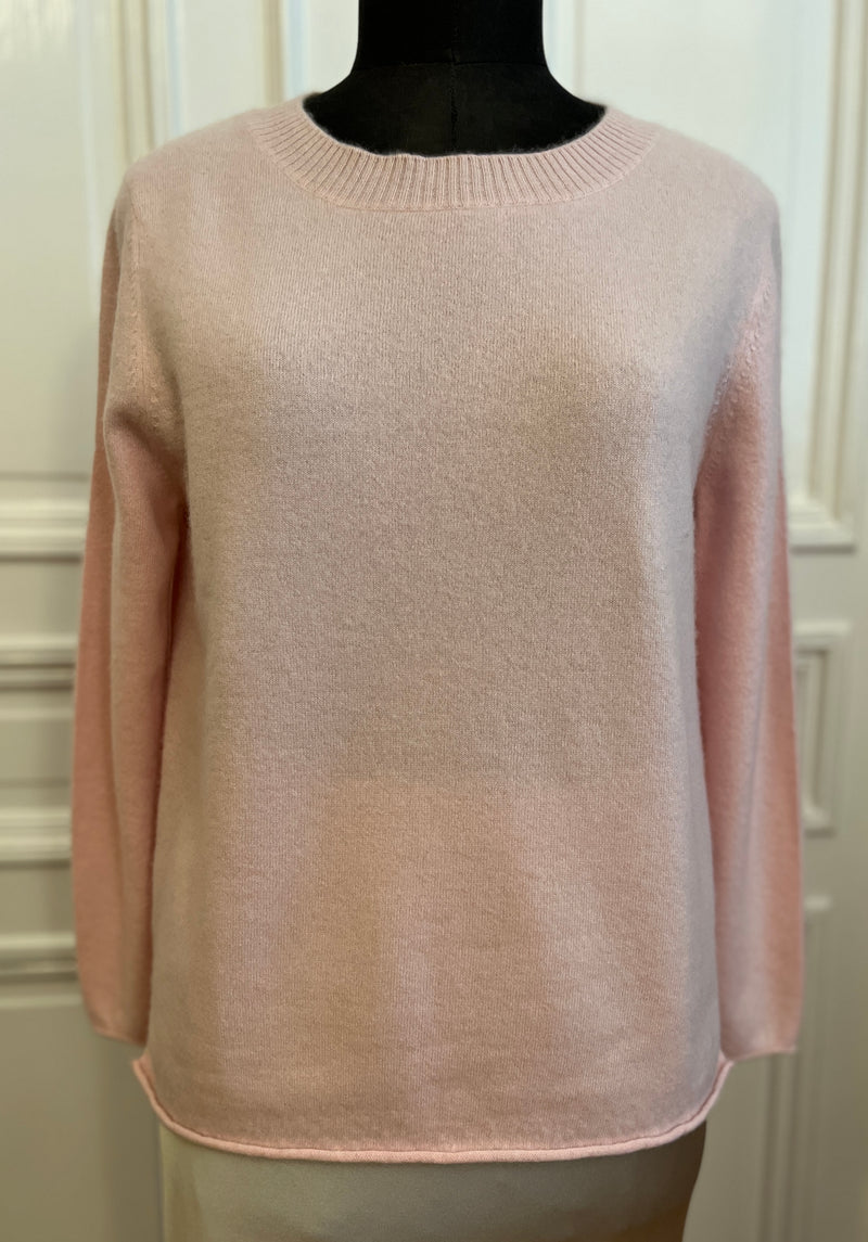 Cashmere sweater with boat neck