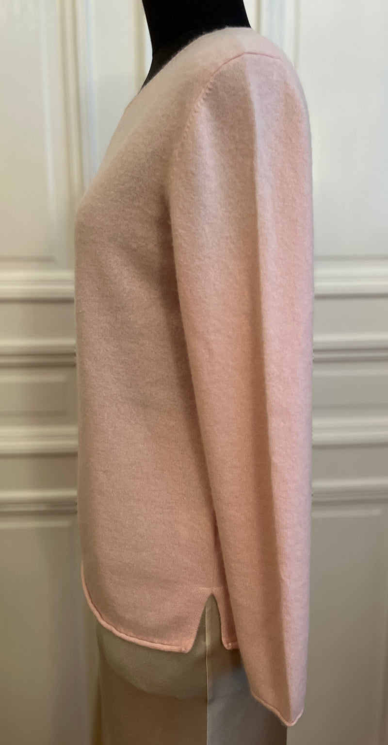 Cashmere sweater with boat neck