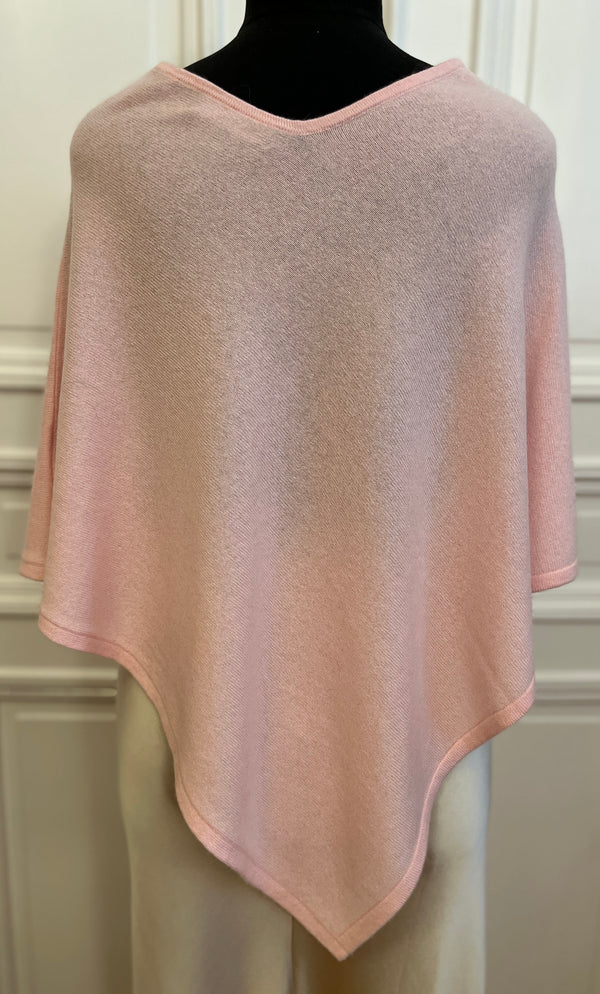 Cashmere poncho in 100% cashmere
