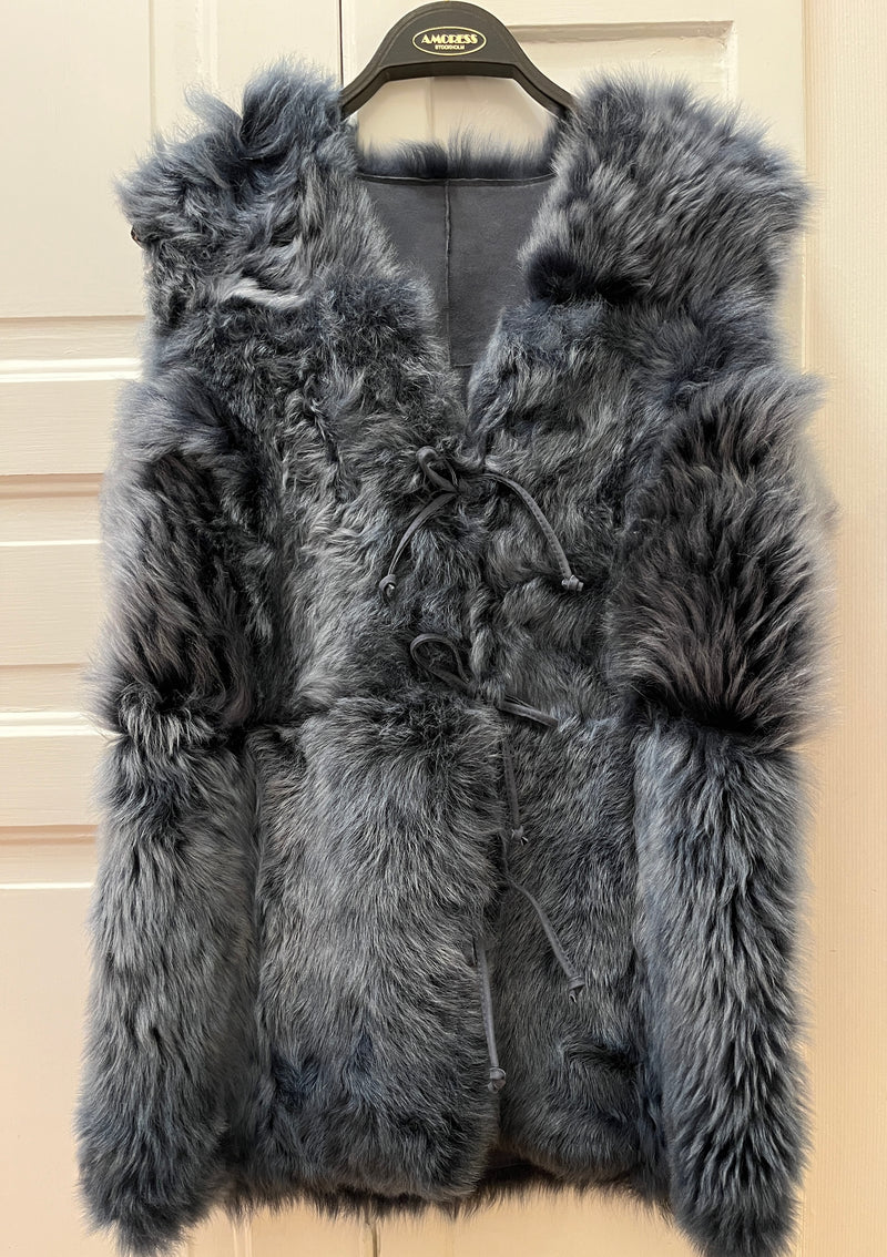 Amoress Rihanna Long Vest