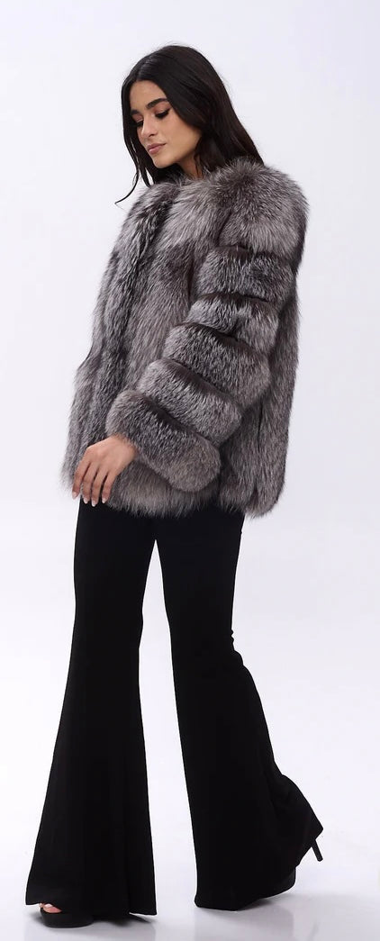 Räv Jacka med skinnen både vertikalt och horisontalt