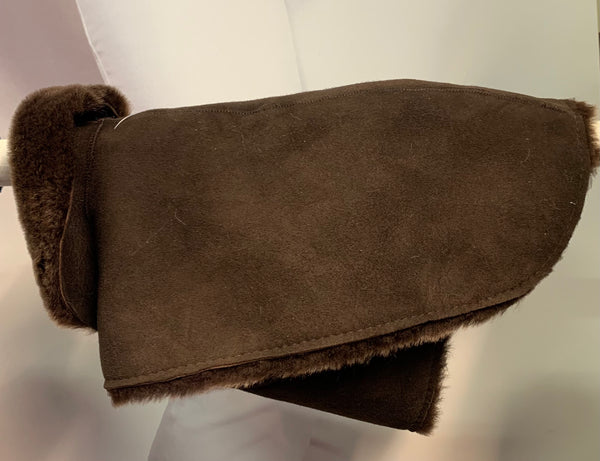 Dog wraps in shearling to Chihuahua