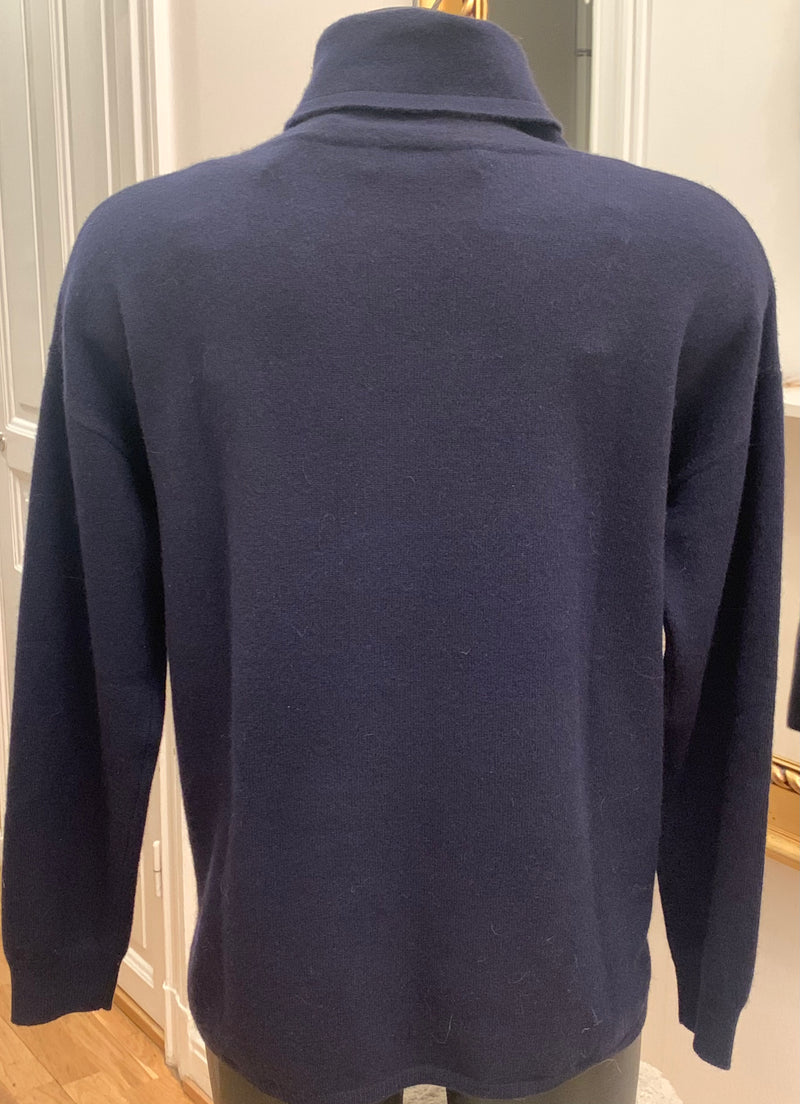 Cashmere sweater with polo collar