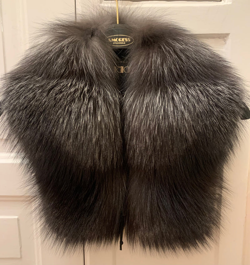 Finnraccoon or Fox Collar Middle