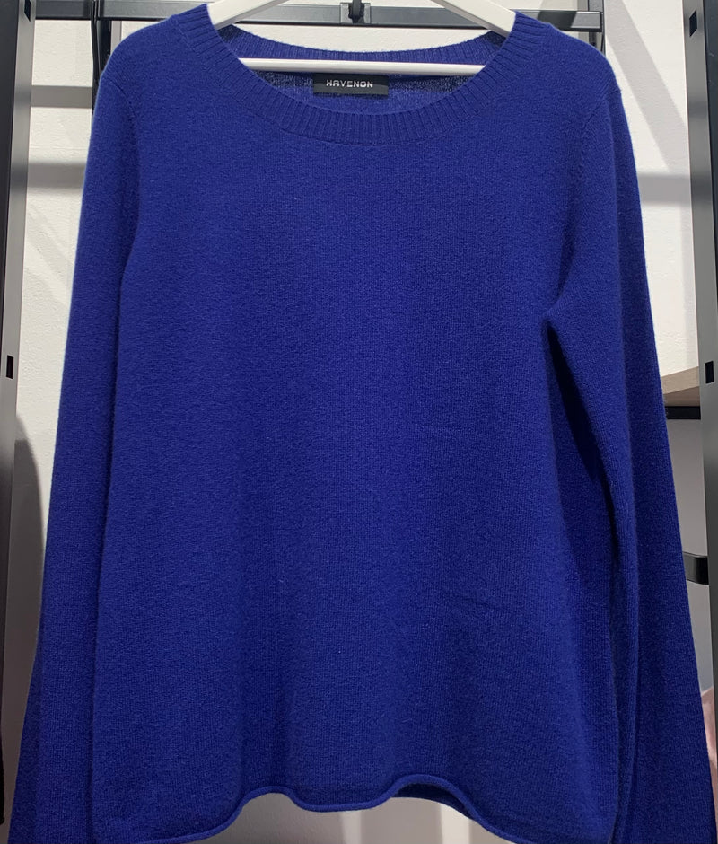 Cashmere sweater with boat neck