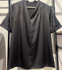 Short-sleeved silk blouse