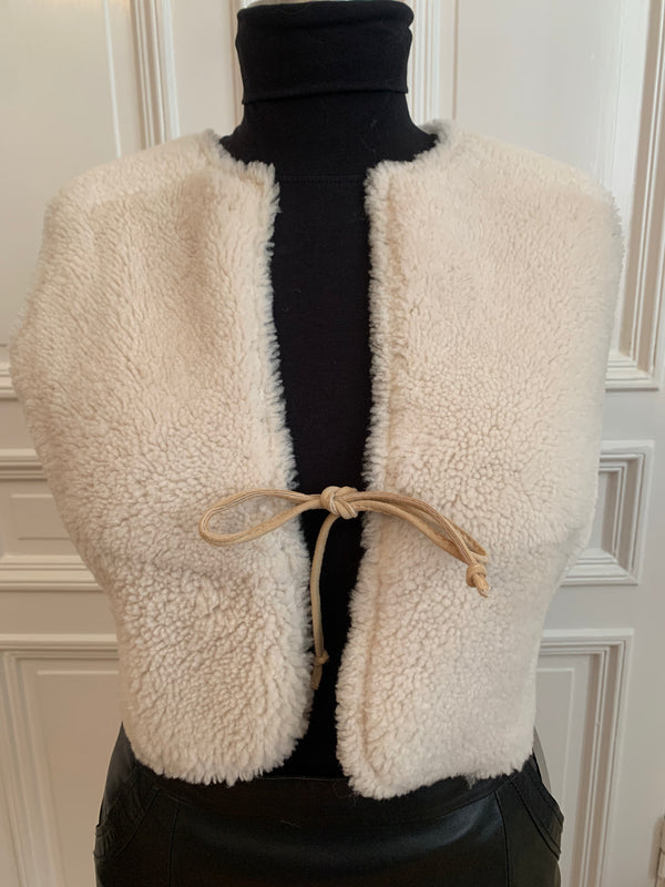 Amoress Sheepskin bolero/vest