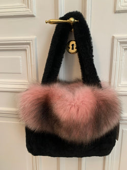 Sheepskin bag with pink fox