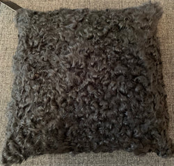 Sheepskin pillow in curly sheepskin
