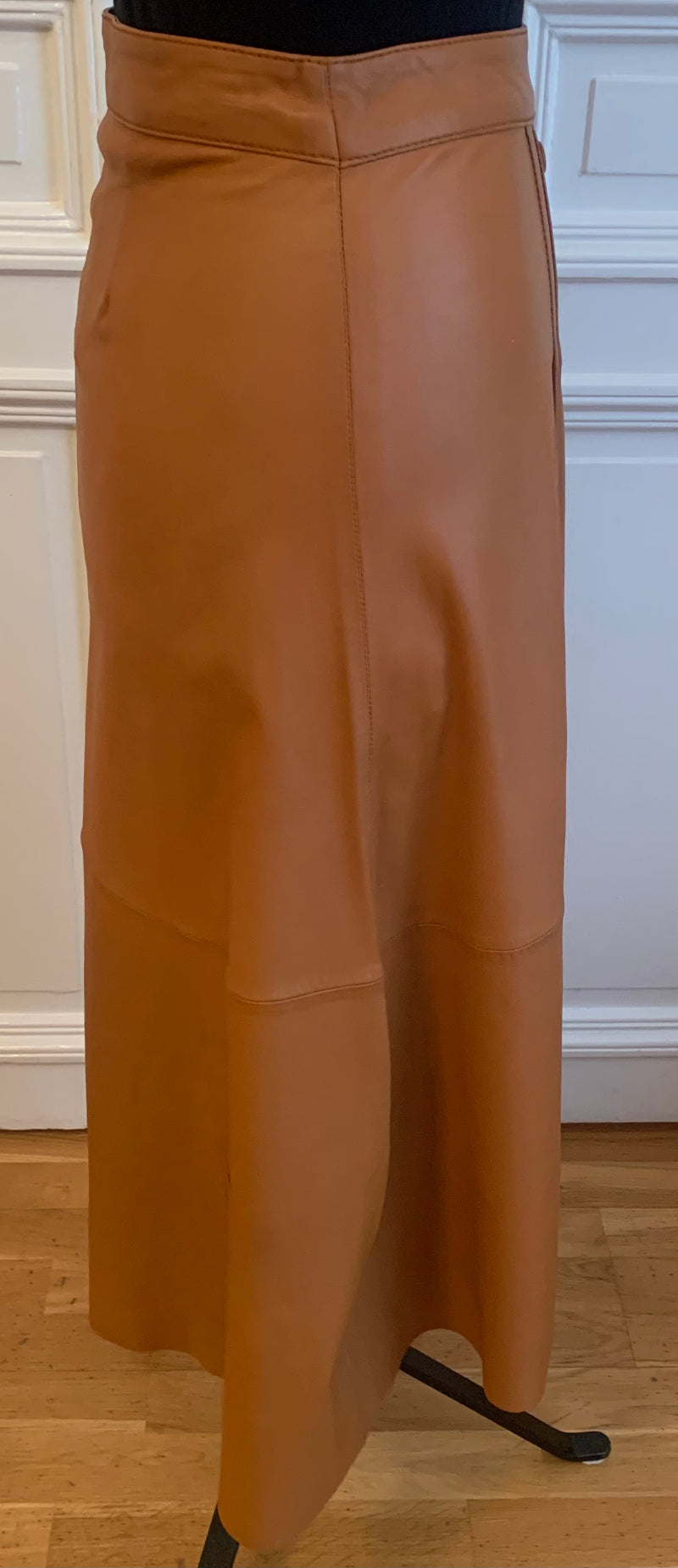 Long skirt in finest lambskin