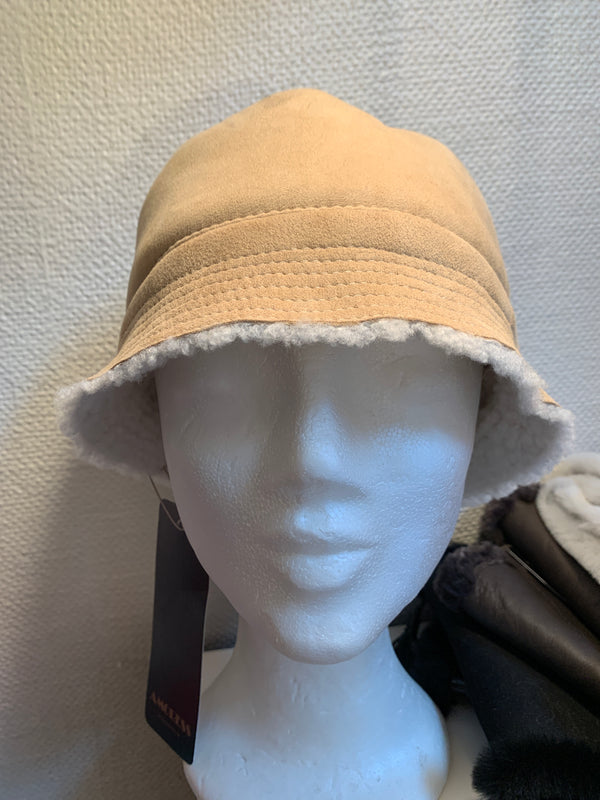 Sheepskin bucket hat